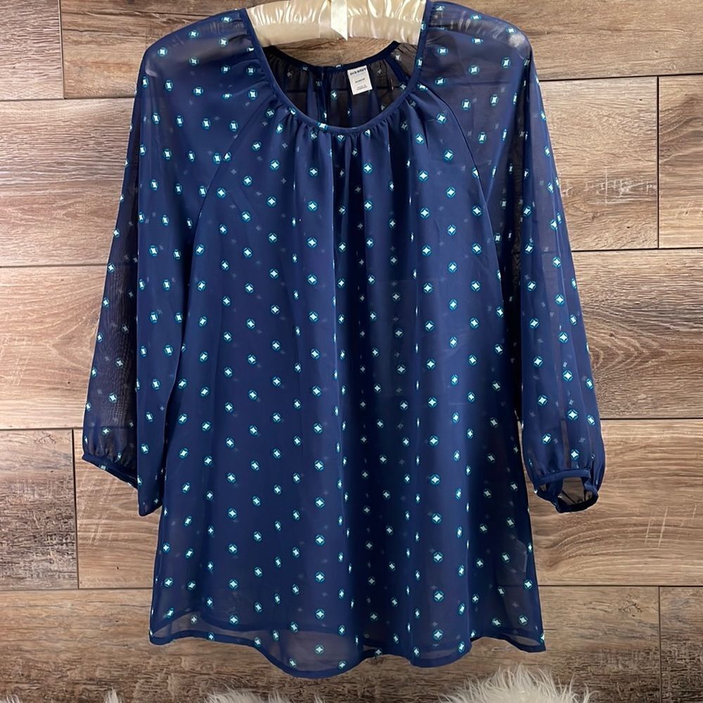Old Navy Ladies Sheer Scoop Neck Top Blouse Size Medium, Navy Blue